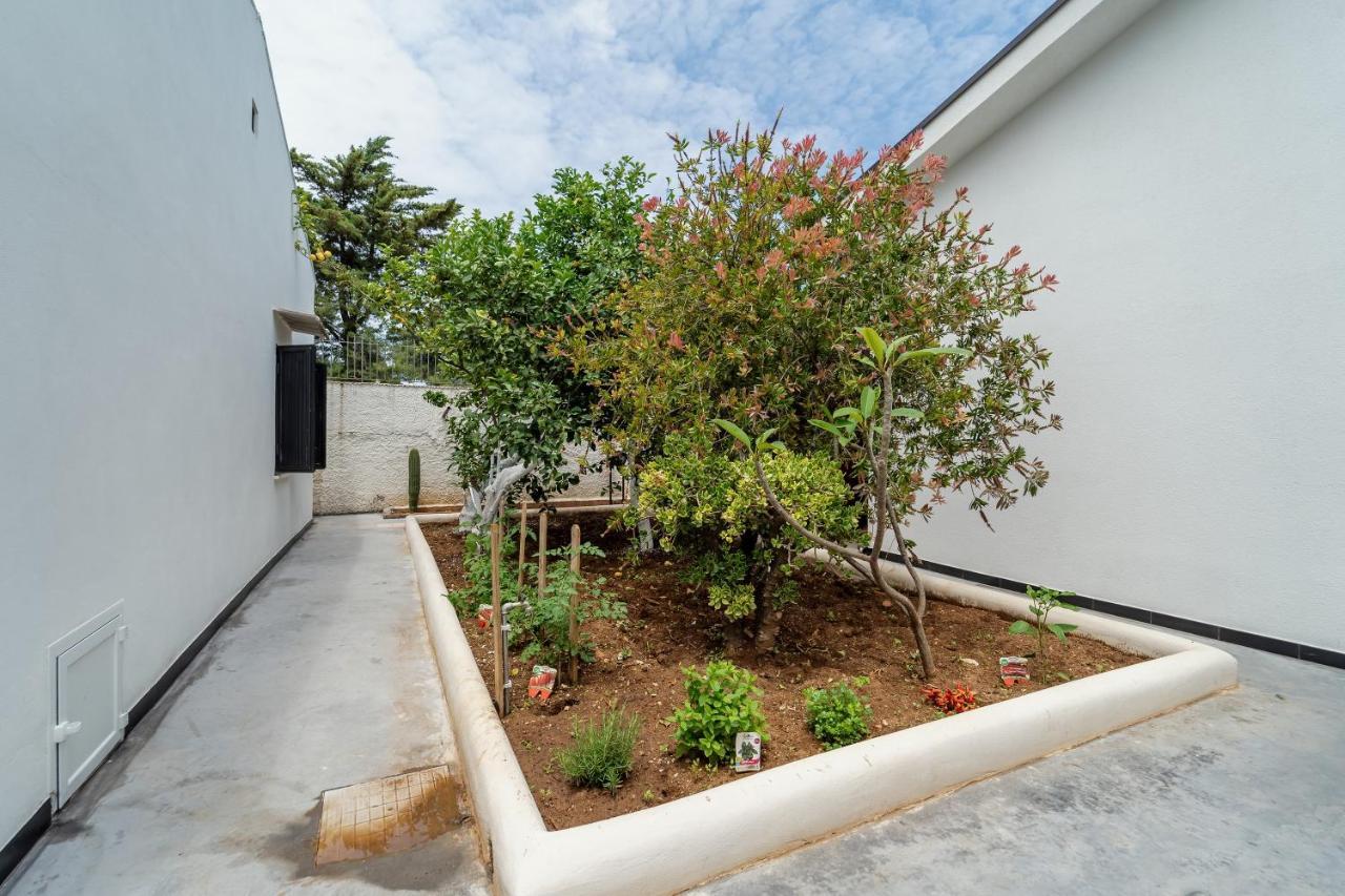 Airport Sicily Home Palermo Carini Exterior foto